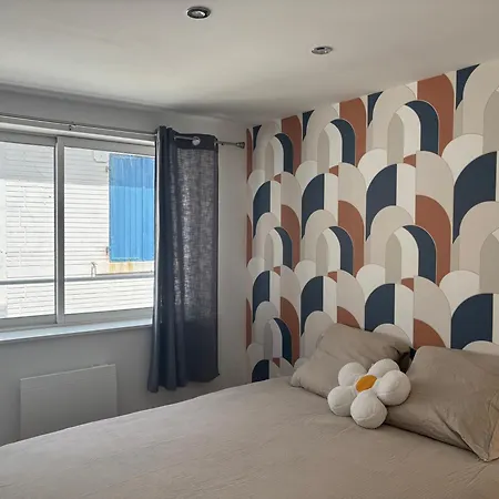 Holiday home Maison Proche Et Centre *